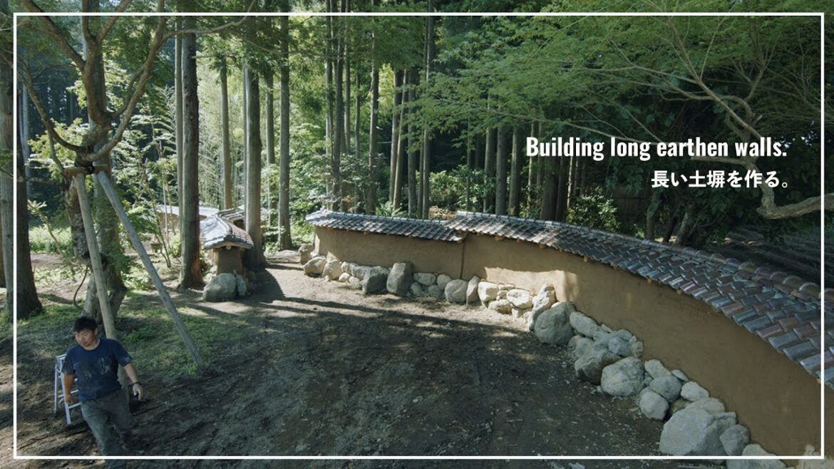 (Pro.62 ) Long earthen walls were built using traditional Japanese construction methods.