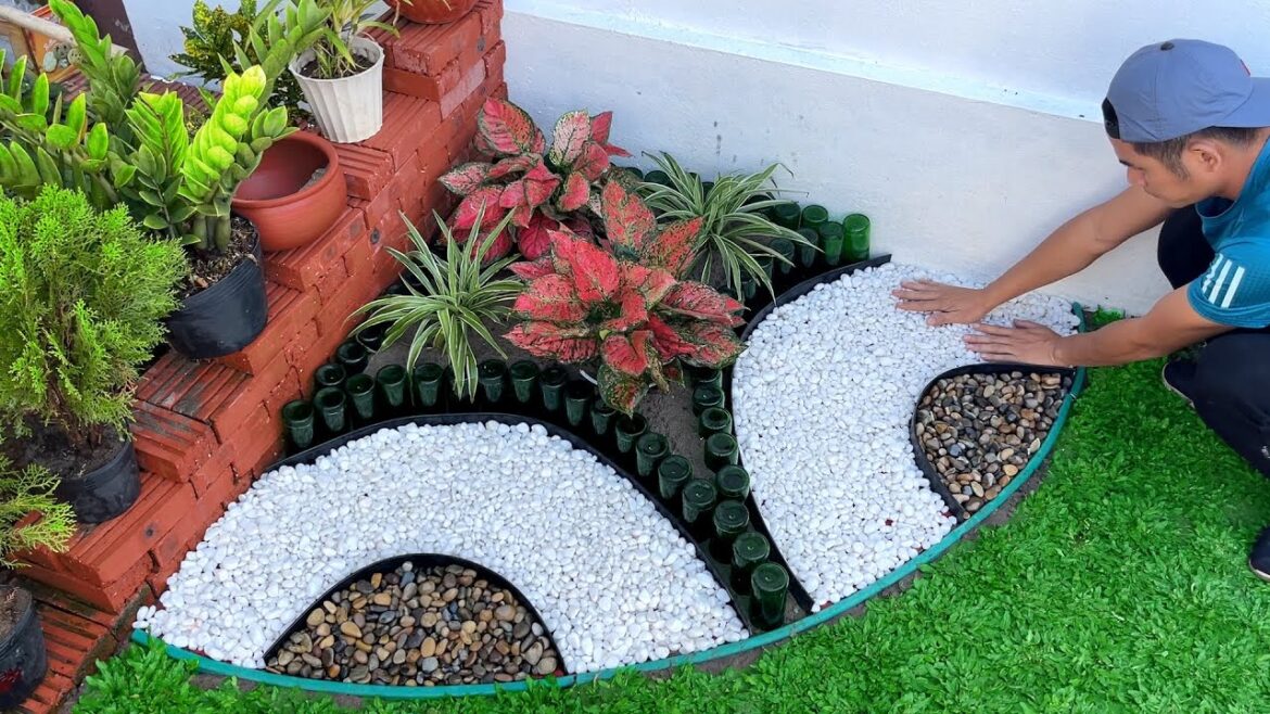 Garden decoration ideas / Perfect combination of glass bottles and gravel Garden decoration ideas / Perfect combination of glass bottles and gravel