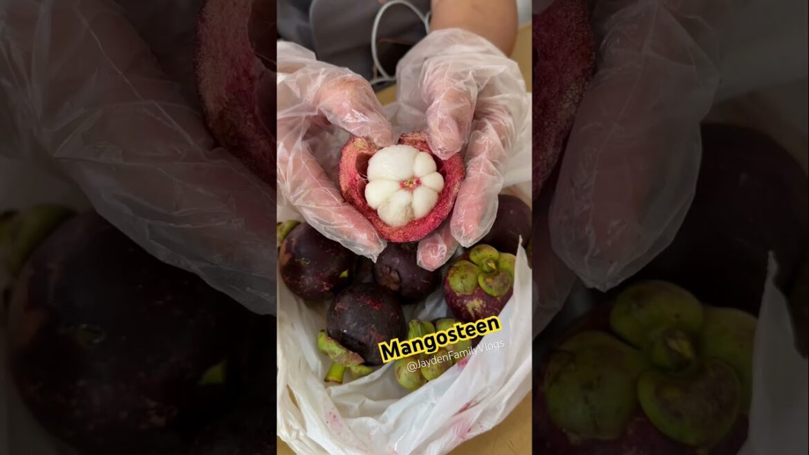 Let’s Try Mangosteen 💕😱 #satisfying #shorts #fruitcutting