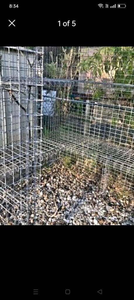 Anyone got any sort of instructions on how to build the green houses using the metal fence panels