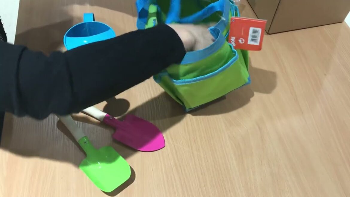 Gardening Tote with Garden Tools for Kids @E&O Montessori.