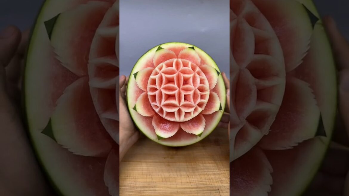 Making Flower in water Melon #watermelon #makingflower #art Making Flower in water Melon #watermelon #makingflower #art