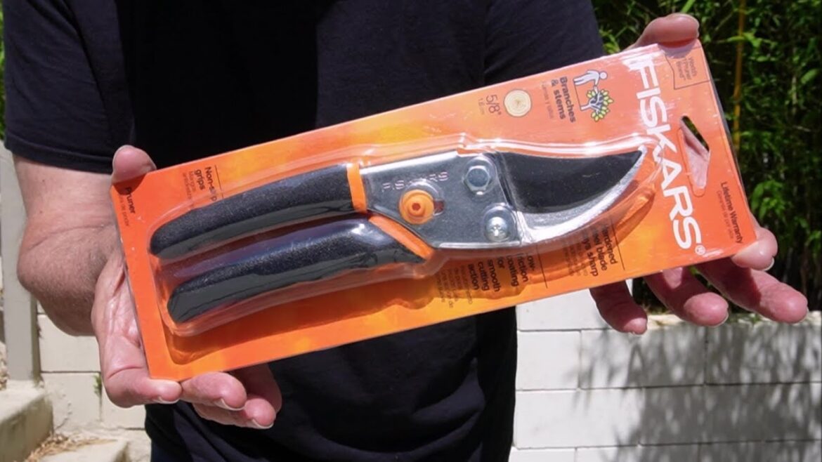 Fiskars 5/8” Garden Bypass Pruning Shears 5/8” Garden Fiskars 5/8” Garden Bypass Pruning Shears 5/8” Garden