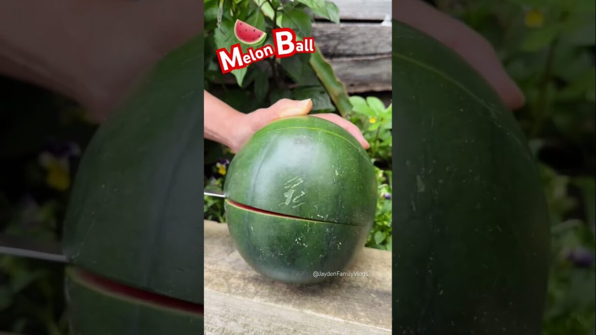 Watermelon Seedless 🍉 #satisfying #shorts #fruitcutting #fruit #oddlysatisfying