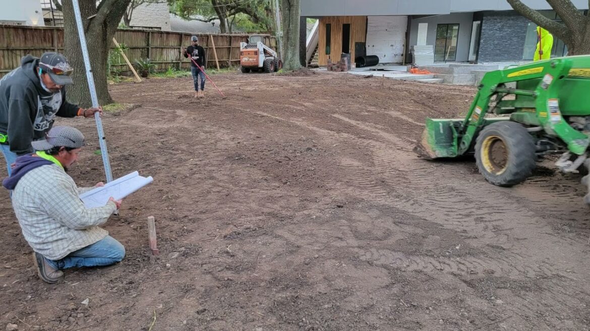 TX Urban Leveling & Grading Services: Perfecting Houston Landscapes