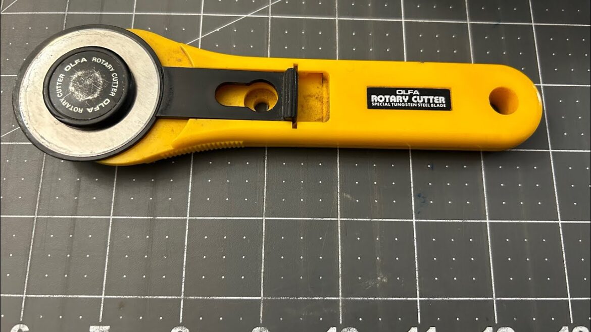 HOW TO CHANGE A ROTARY CUTTER BLADE πππ 1/27/2024 #diy #sewing #patchwork HOW TO CHANGE A ROTARY CUTTER BLADE πππ 1/27/2024 #diy #sewing #patchwork
