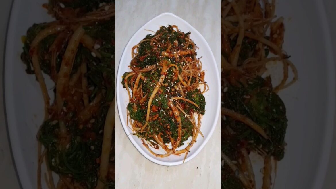 Fragrant wild vegetable,planted by nature #food #gardening #nature #shorts #southkorea