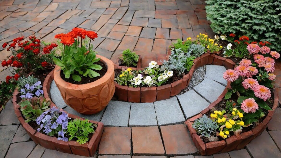 Small Front Yard Landscaping Ideas to Refresh Your Outdoor Space | Outdoor Oasis Ideas