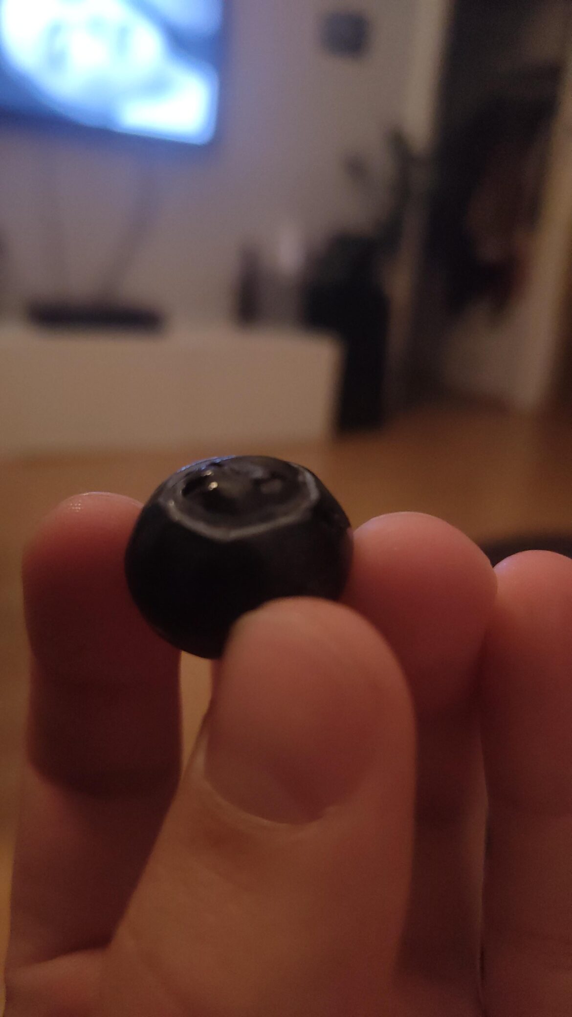 What happened to this blueberry