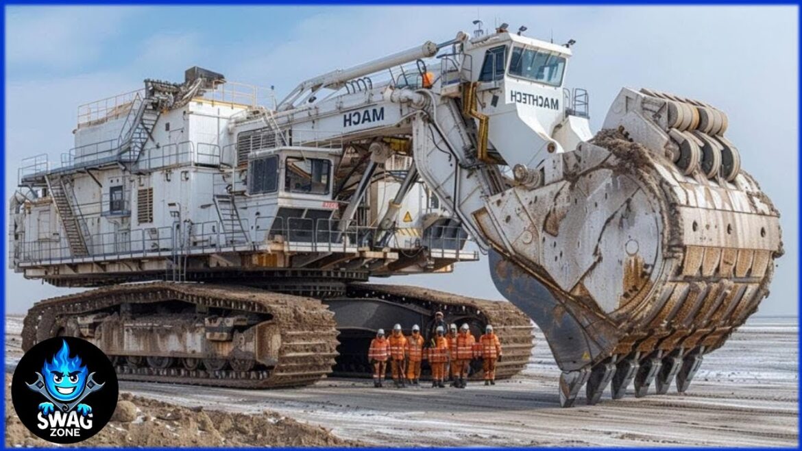 200 Heavy Machinery Equipment Working With Operating At An Insane Level
