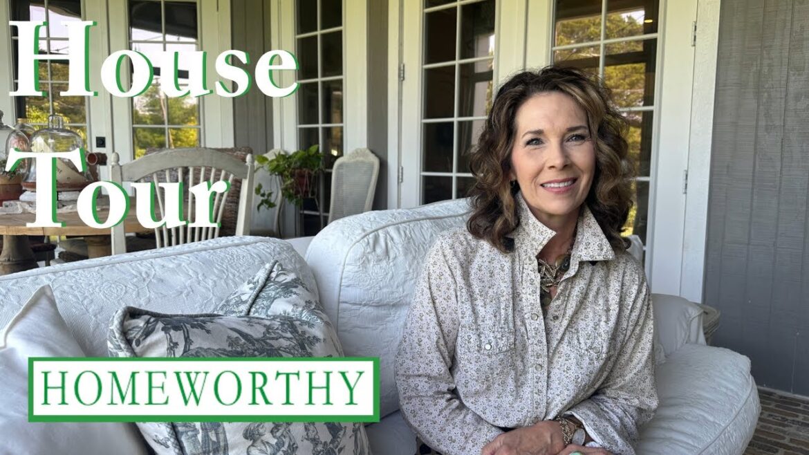 HOUSE TOUR | A Light & Airy Farmhouse-Style Home in Texas