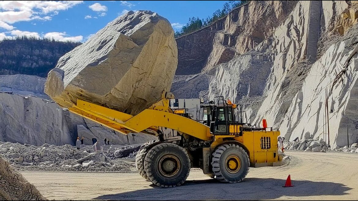 934 Impressive Industrial Machines Operating at Peak Efficiency