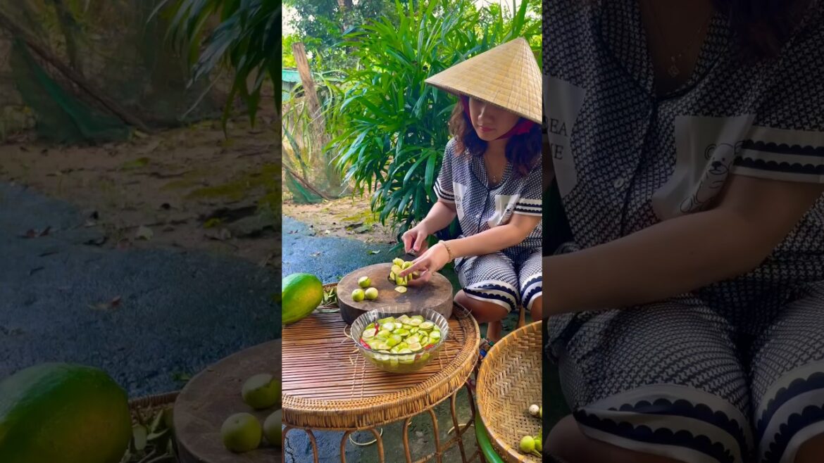 Picking fruits 🍊🍏🍑🥭🍐🍇in the garden #fruit #garden #short#p113