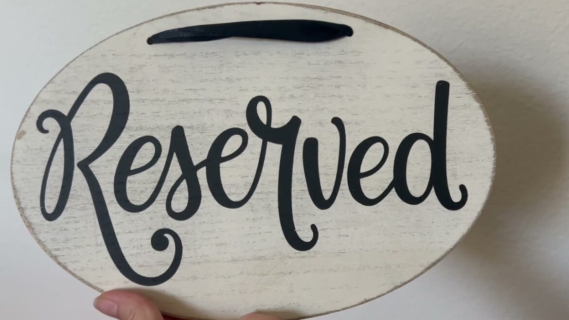 Picture Perfect Party Decor Review