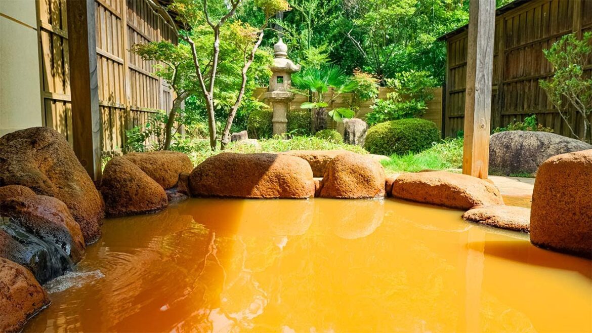 700-Year-Old Japanese Ryokan with Golden Hot Springs | Hyoe KOYOKAKU