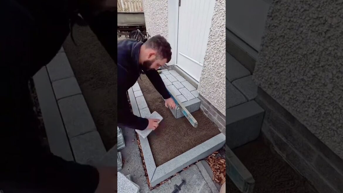 DIY Patio: Laying Paving Stones Like a Pro #garden #howto #handmade #outdoors #plants #harvest