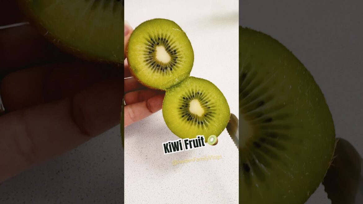 Kiwi fruit 🥝 #shorts #kiwi #satisfying #fruitcutting #fruit #kiwifruit