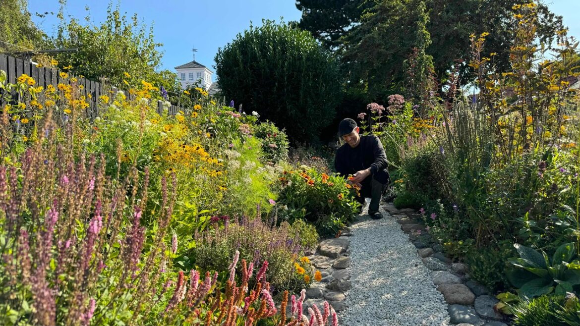 September Garden Tour & Greenhouse Update | Perennial Garden September Garden Tour & Greenhouse Update | Perennial Garden