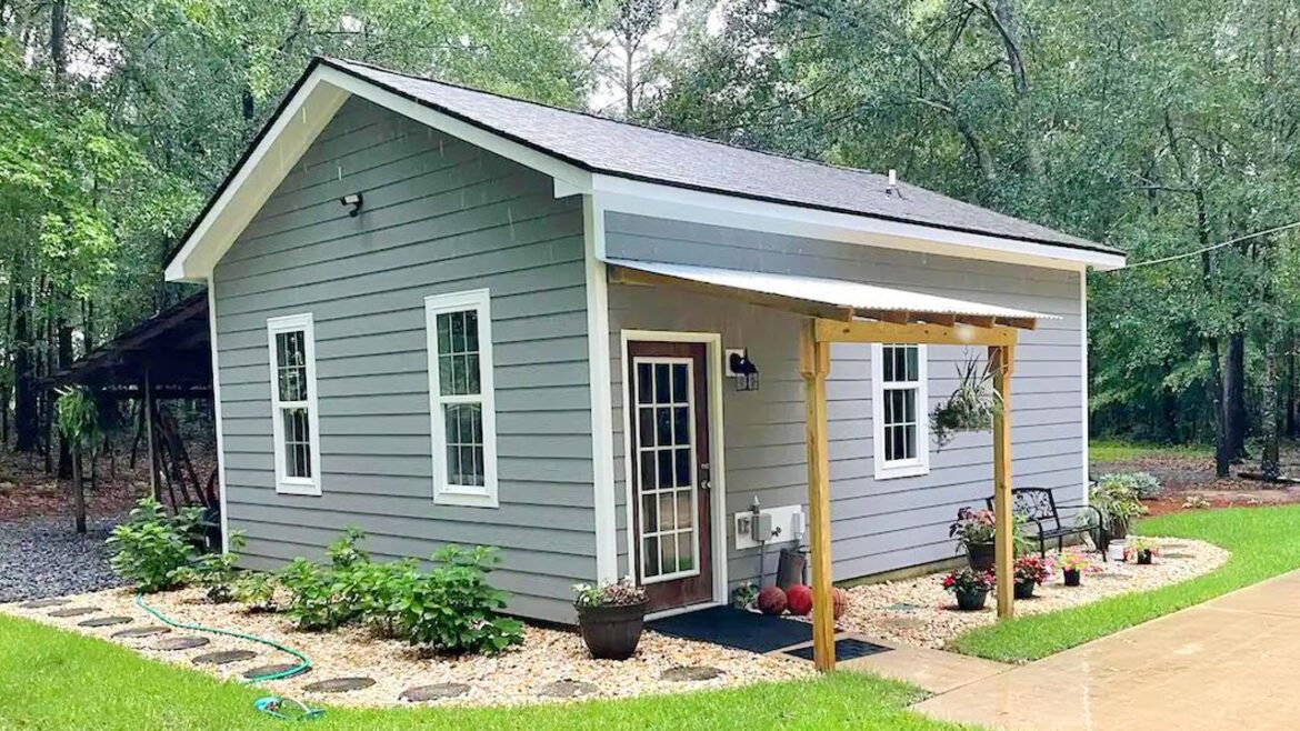 Small Houses Are Simple But Fully Equipped Inside | Living Design Tiny House