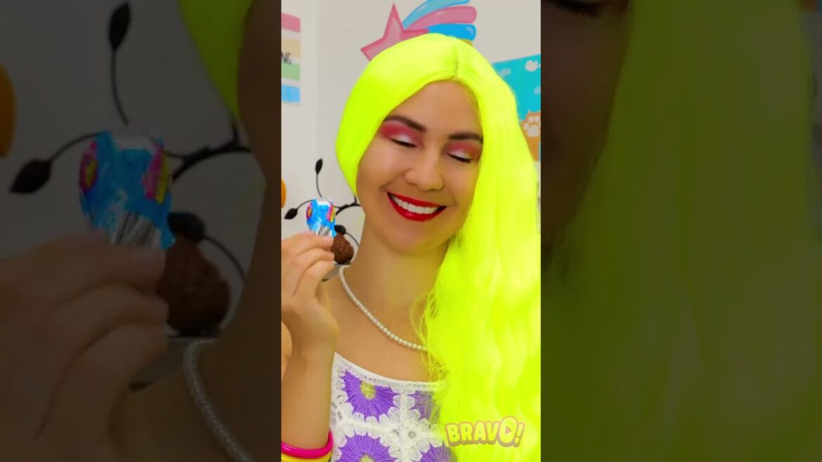 TOMATO LOLLIPOP PRANK ππ³| How To Eat Less Candies! TOMATO LOLLIPOP PRANK ππ³| How To Eat Less Candies!