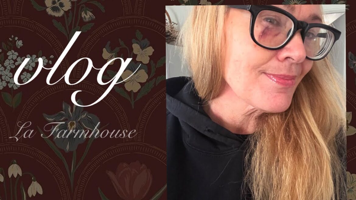 Seasonal Garden Stroll, Fallen Leaves, Garden Chatting