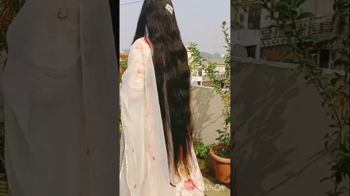 😍😍😍😍#trendingshorts #viralshorts #youtubeshorts #garden #flower #longhair #love