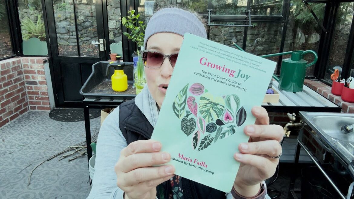 20+ Gifts for Gardeners (Under $20!)