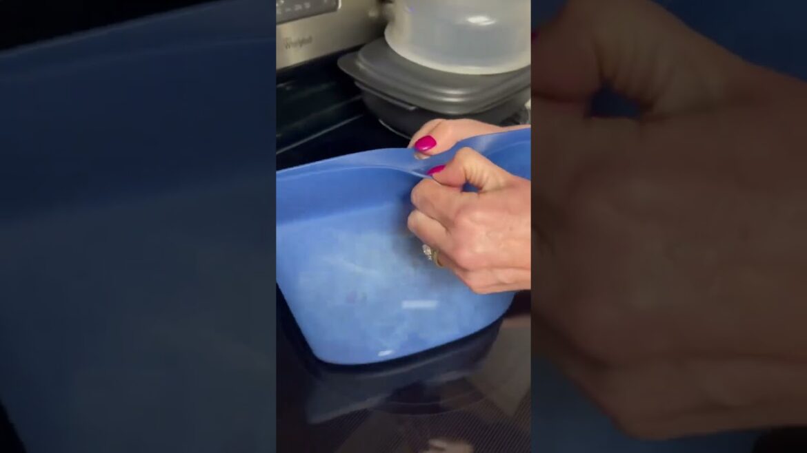 Popcorn using #tupperware Silicone Bags #cooking #popcorn #silicone #microwave #snack #shorts Pune