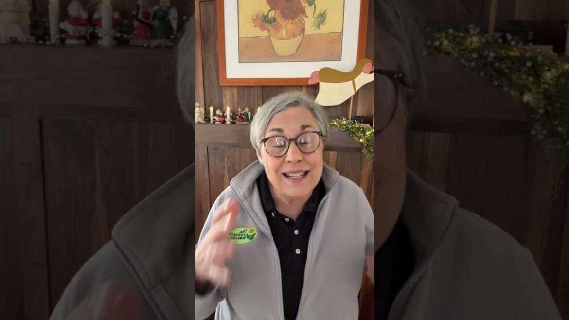 Ask a Flower Farmer! Comment SHOP and I’ll DM my website link Ask a Flower Farmer! Comment SHOP and I’ll DM my website link