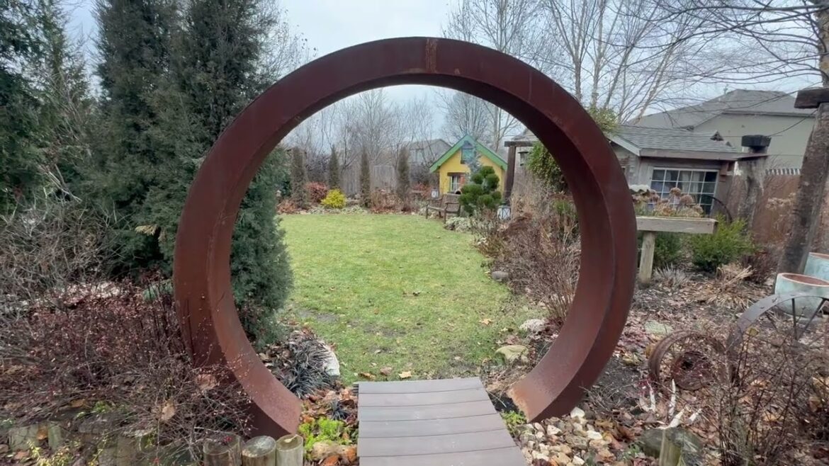 A Winter/Dormant Hardscape Tour