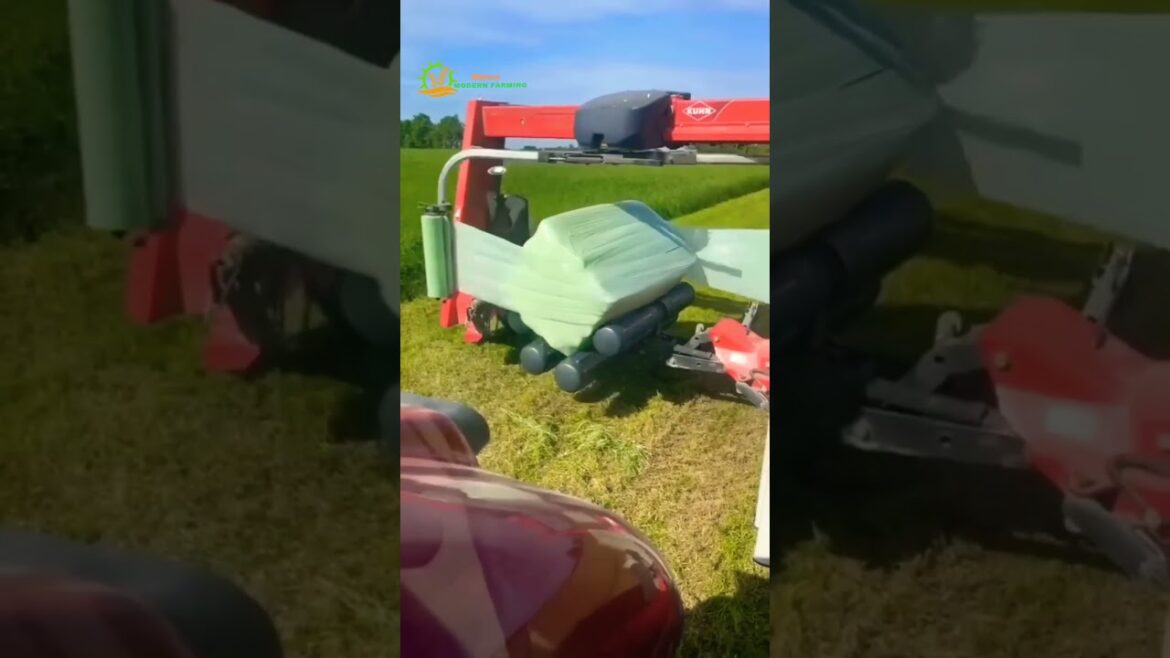 हरा चारा 🍀 Silage packing machine | Packing Hay FAST with Silage Machine! #silage #farming