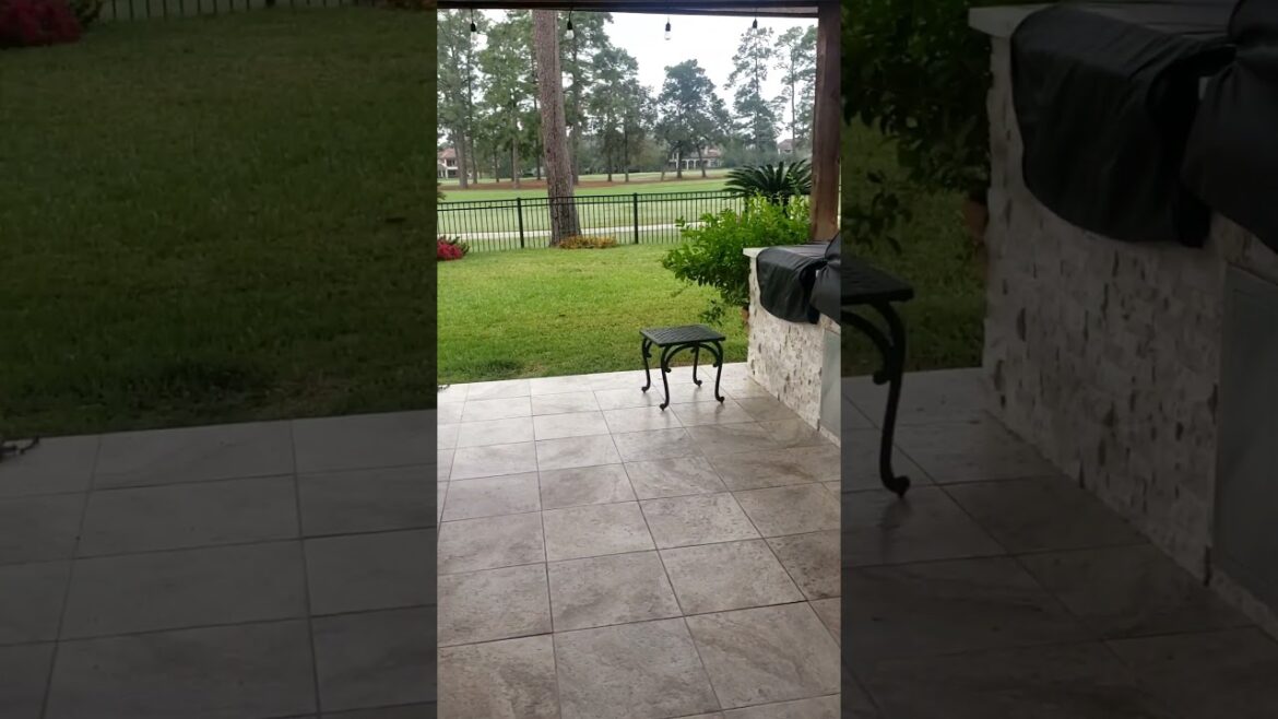 Outdoor Covered Porch Kitchen and BBQ #outdoorkitchen #porch #porchdecor #porche #kitchendesign