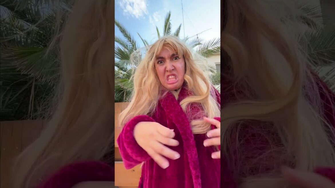 Dirty Clothes Is Not Alowed At This Street 💩