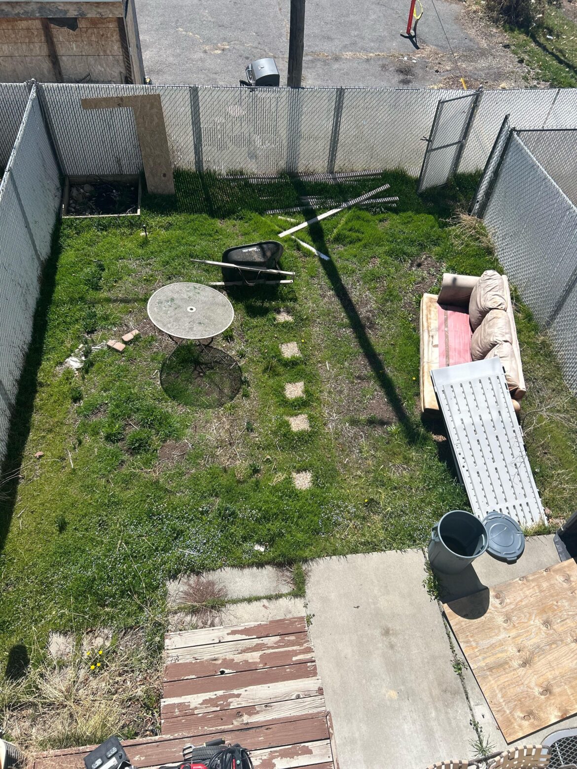 How would yall fix this lawn