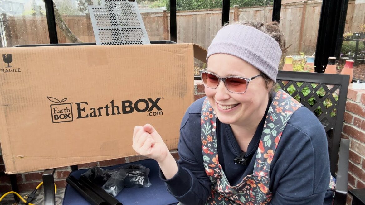 Easy Container Gardening for Beginners and Busy People! | EarthBox Assembly & Review Easy Container Gardening for Beginners and Busy People! | EarthBox Assembly & Review
