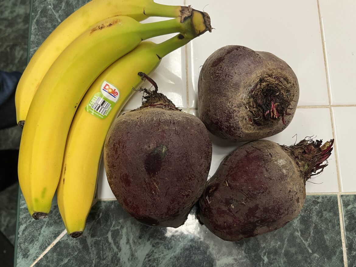 Some kind of vegetable (I think it’s a vegetable?), around 4 inches (bananas for scale) and feels around 1 pound in weight