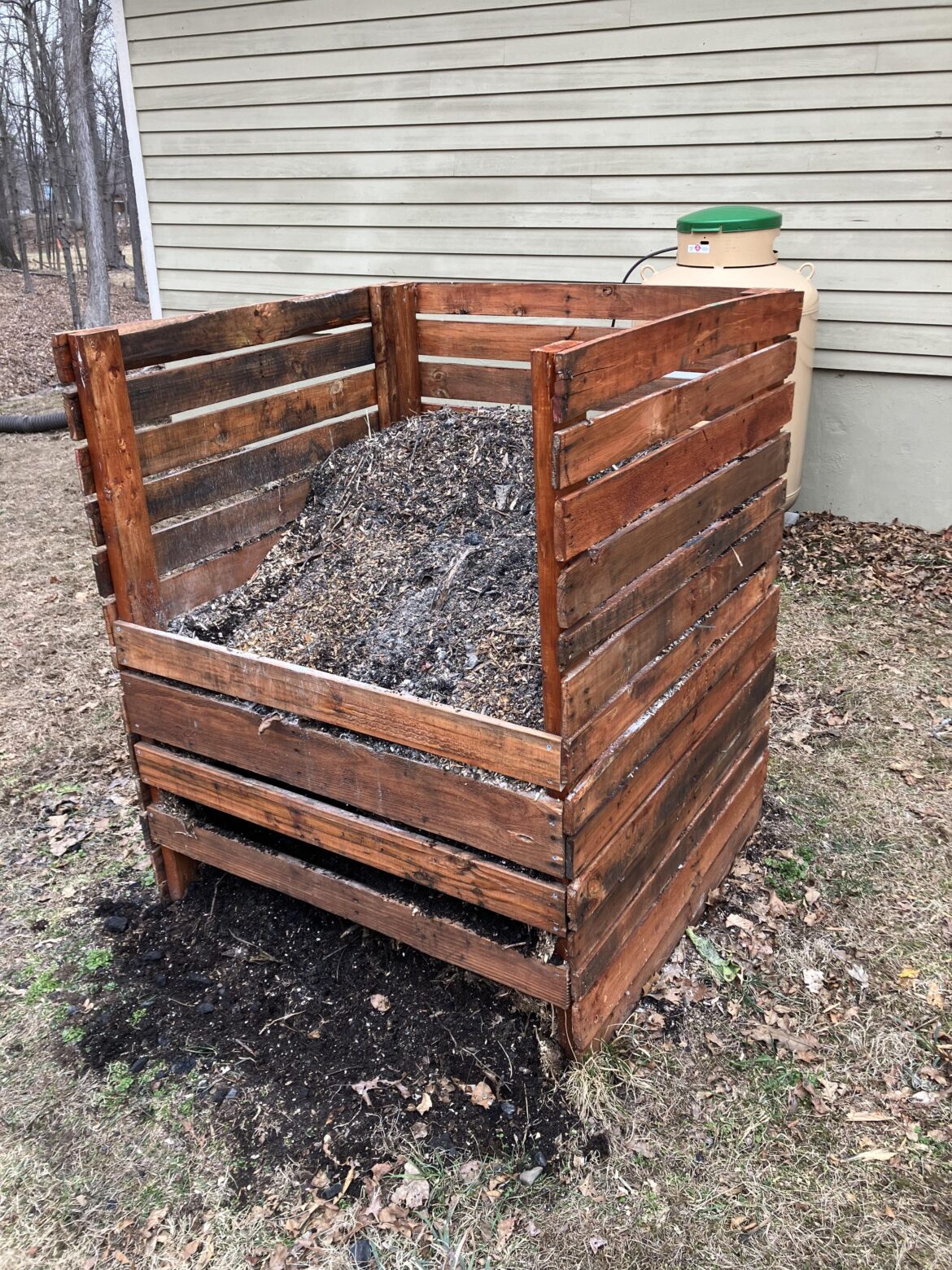 Made this compost bin last spring from food grade pallets, still working well