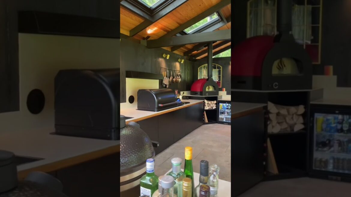 BEST OUTDOOR KITCHEN IDEAS 2024!