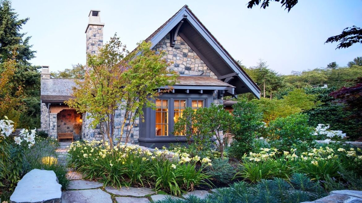 NATURAL! COTTAGE GARDEN DESIGN IDEAS | 10 BEST COUNTRY FARMHOUSE BACKYARD GARDEN INSPIRATION