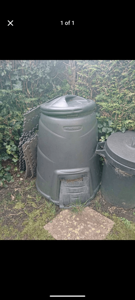 Is a low effort traditional compost bin for garden waste a pipe dream? Is a low effort traditional compost bin for garden waste a pipe dream?