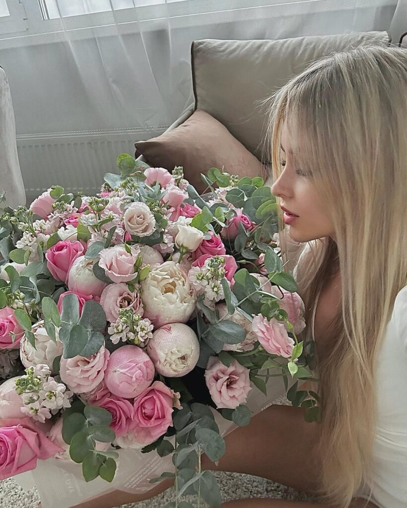 This flower is so beautiful, isn't it