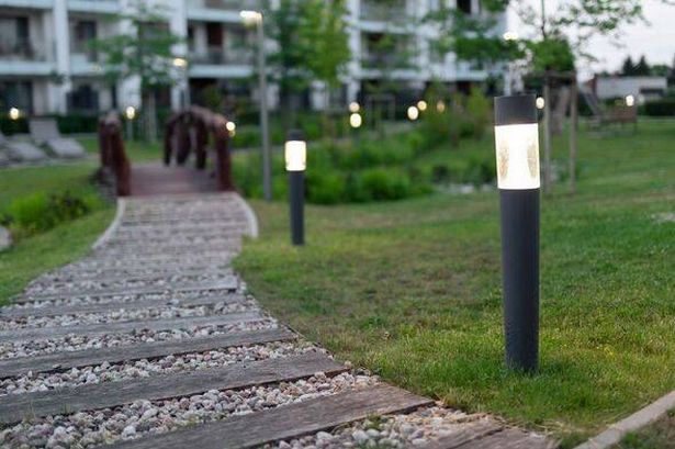 Garden lighting stakes