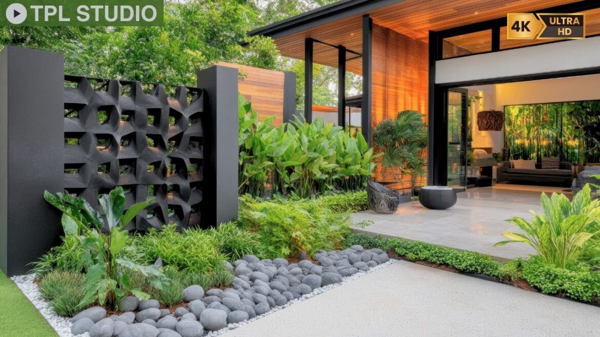 Modern Garden Fence Ideas & Landscaping Trends of 2025 You’ll Want in Your Backyard