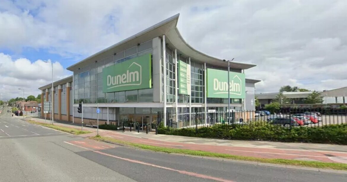Dunelm £100 garden parasol with ‘tasselled’ feature ‘sparkles in sunlight’ Ipso logo