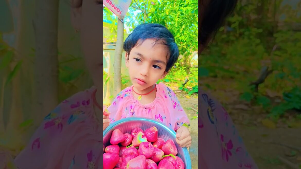 backyard garden🥗😋 #child #organicfruits #goodhealth #goodwealth #villagelife #kids #fruitgarden