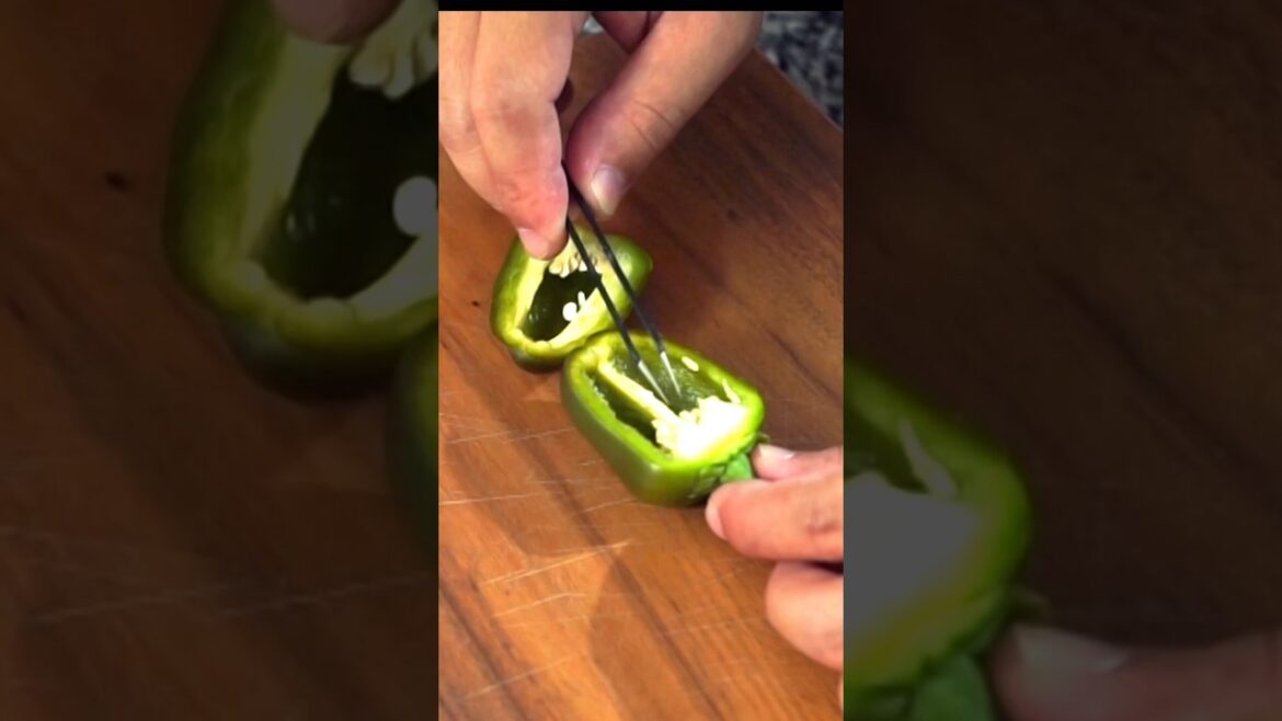 #bellpepper 🫑 full video ☝️ #timelapse #garden #plants #growyourownfood #containergardening