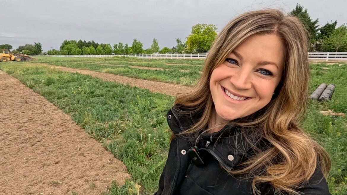 Garden Answer: Planting 100+ Pumpkins & Squash to Supply the Garden Center this Fall!!! ๐๐๐ฟ Planting 100+ Pumpkins & Squash to Supply the Garden Center this Fall!!! ๐๐๐ฟ