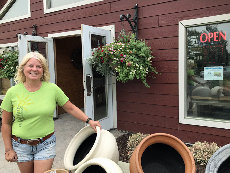 Sunshine Greenhouse warns gardeners not to rush planting during cool spring nights – SteinbachOnline.com Sunshine Greenhouse warns gardeners not to rush planting during cool spring nights - SteinbachOnline.com