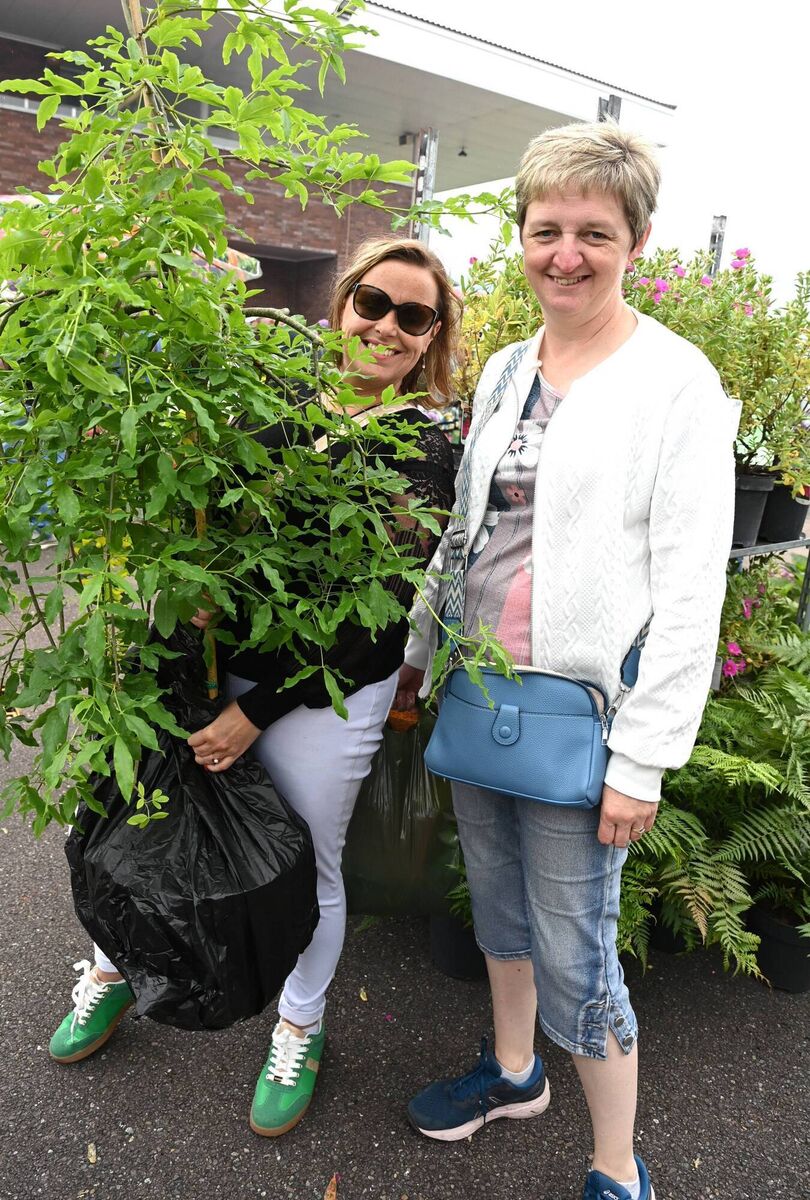 Trish O'Sullivan (left) and Tina Cronin both from Cullen.