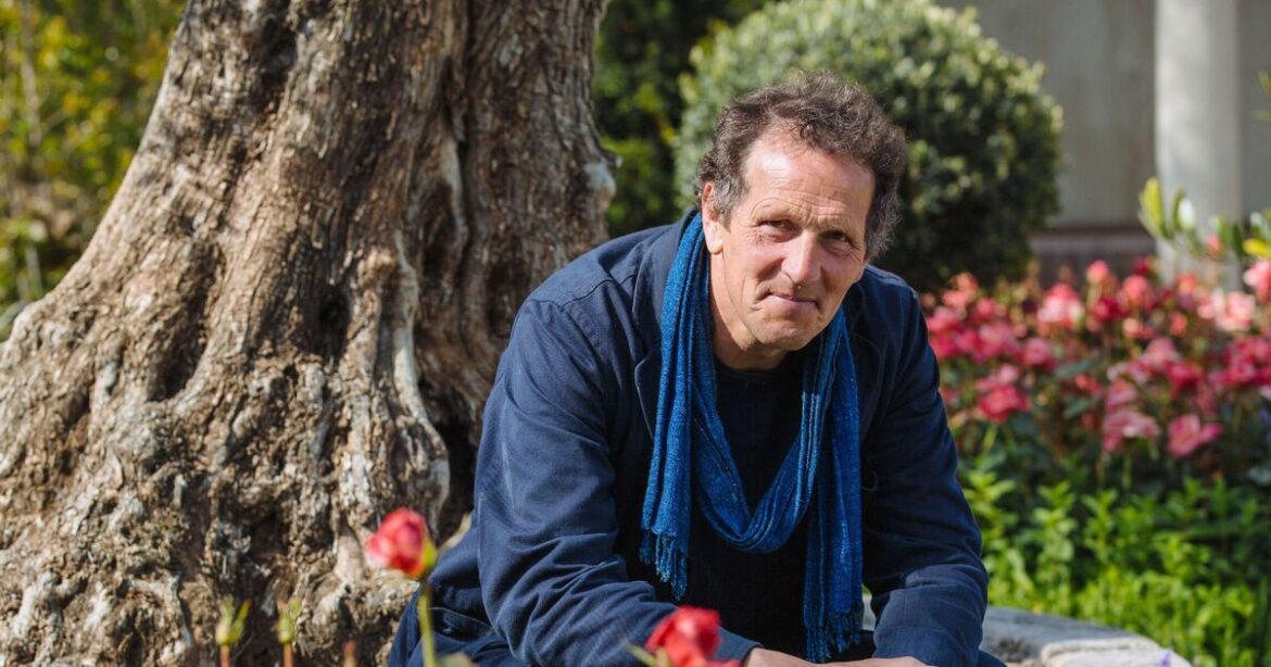 Monty Don fans say same thing as he receives 'unexpected visitor' | Celebrity News | Showbiz & TV